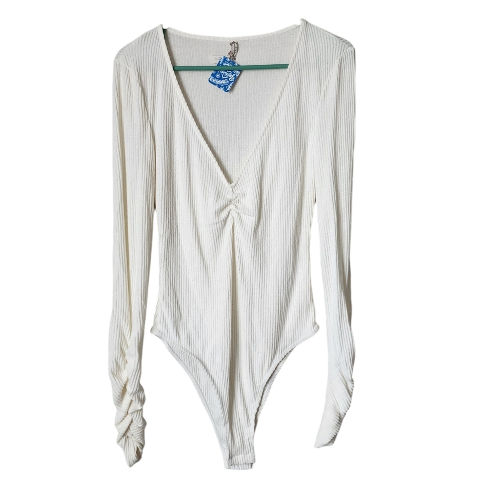 FREE PEOPLE Ribbed Bodysuit in ivory‎ Ultra soft long sleeve NEW size M